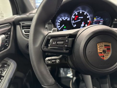 Used 2025 Porsche Macan GTS image 37