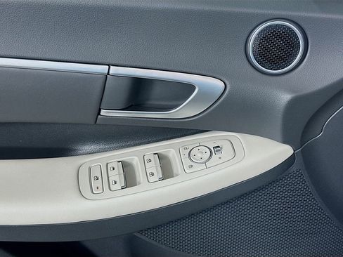 Certified 2025 Hyundai Sonata SEL image 18