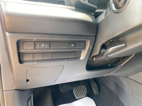 Used 2024 Mitsubishi Outlander ES AWD/4WD image 10