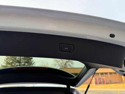 Used 2017 Audi Q7 3.0T Premium image 9