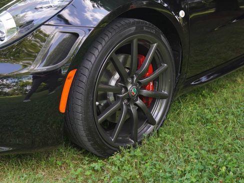 Used 2019 Alfa Romeo 4C Spider RWD image 16