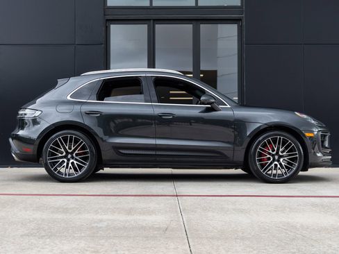 Certified 2024 Porsche Macan S AWD/4WD image 12