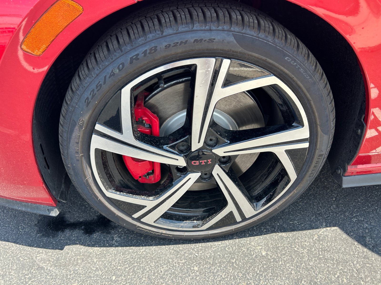 New 2026 Volkswagen GTI SE FWD image 25