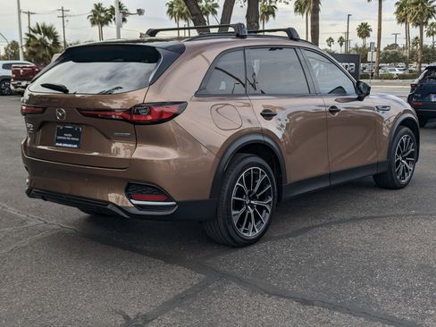 Certified 2025 MAZDA CX-70 Plug-In Hybrid w/ Premium Pkg image 2