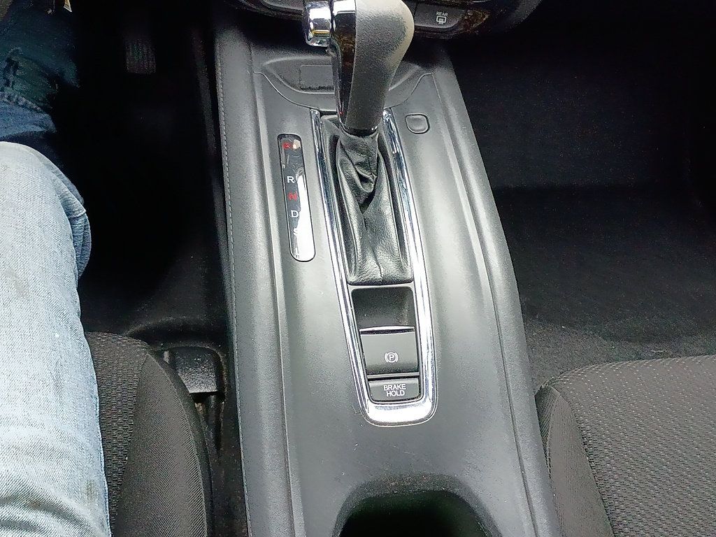 Used 2016 Honda HR-V LX image 23