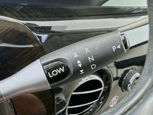 Used 2018 Rolls-Royce Phantom Sedan image 18