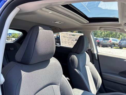 Used 2025 Subaru Crosstrek 2.0i Premium AWD/4WD image 44