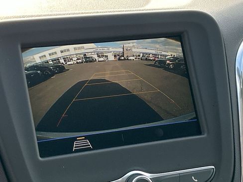 Used 2019 Chevrolet Equinox LT image 12