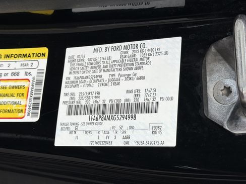 Used 2016 Ford Mustang Coupe RWD image 34