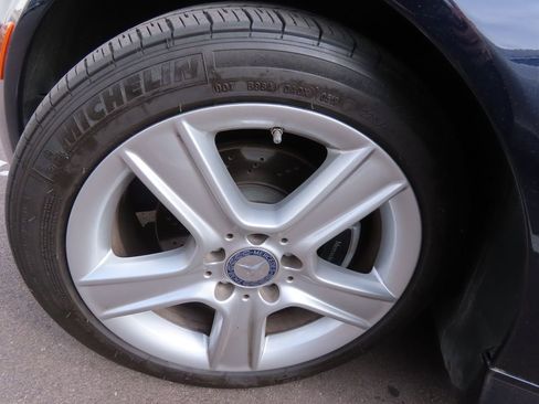 Used 2011 Mercedes-Benz C 300 Sedan image 15