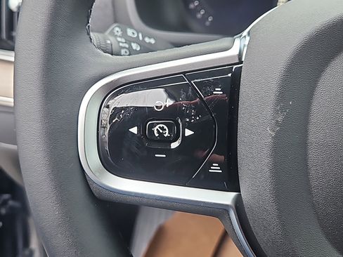 New 2026 Volvo XC90 B5 Core w/ Protection Package Premier image 15