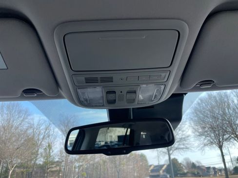 Used 2016 Honda Pilot Touring image 16