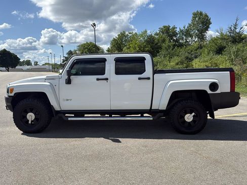 Used 2009 HUMMER H3T AWD/4WD image 9