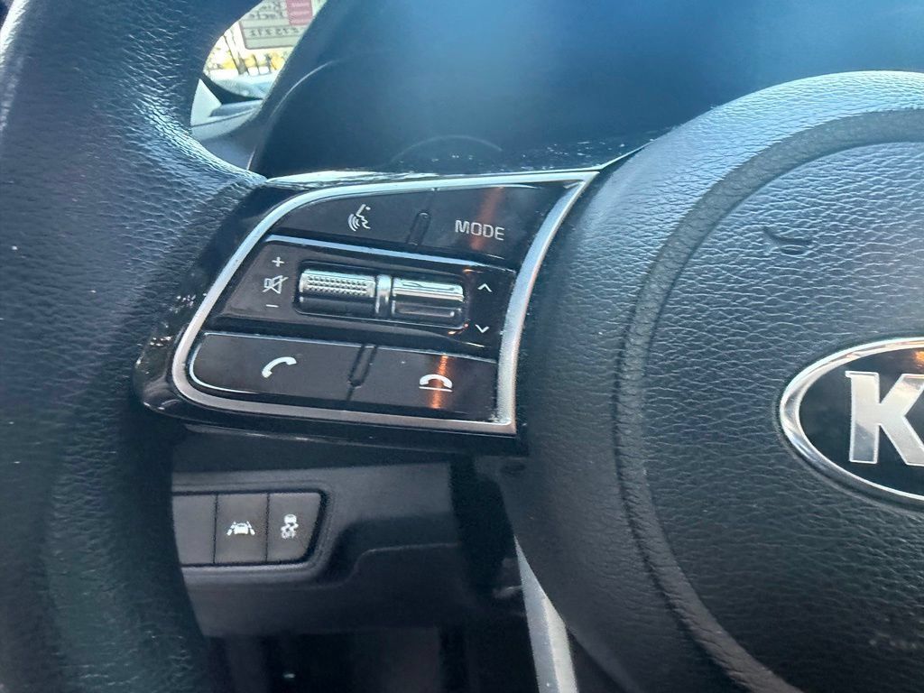 Used 2021 Kia Forte LXS FWD image 17