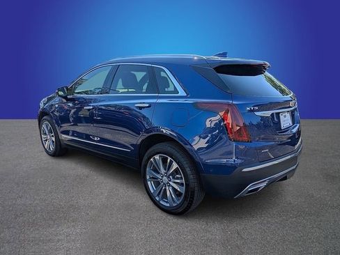 Certified 2025 Cadillac XT5 Premium Luxury w/ Technology Package AWD/4WD image 3
