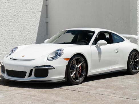 Used 2015 Porsche 911 GT3 RWD image 2
