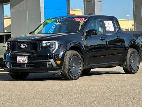 Used 2025 Ford Maverick Lobo image 10