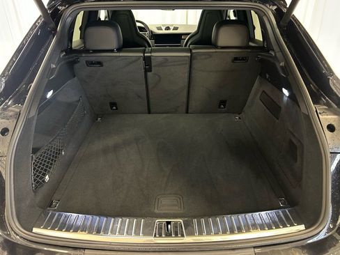 Certified 2022 Porsche Cayenne image 32