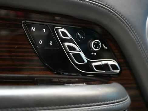Used 2021 Land Rover Range Rover Autobiography AWD/4WD image 11