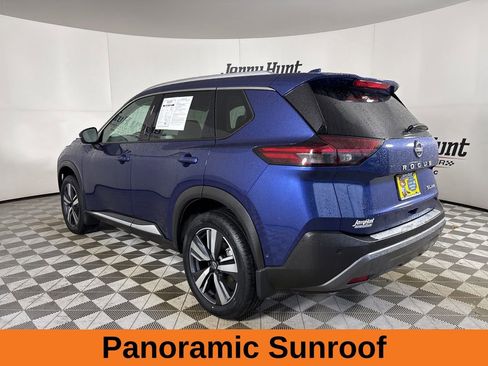 Used 2023 Nissan Rogue SL w/ SL Premium Package image 7