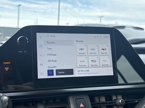 Used 2023 Lexus UX 250h AWD w/ Premium Package image 16