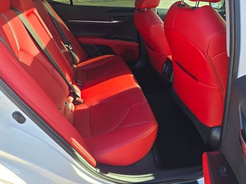 Used 2021 Toyota Camry XSE image 11