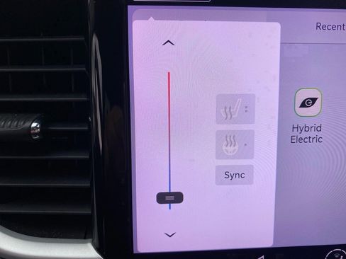 Used 2022 Chrysler Pacifica Touring-L image 14