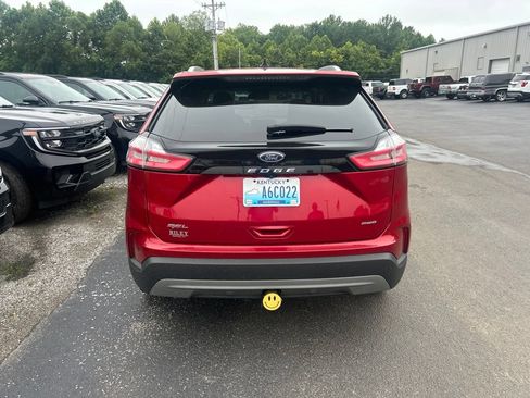 Used 2021 Ford Edge SEL w/ Convenience Package AWD/4WD image 3