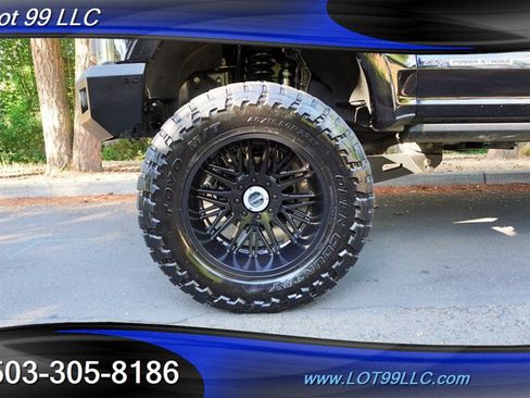 Used 2021 Ford F350 Platinum w/ Tremor Off-Road Package AWD/4WD image 4