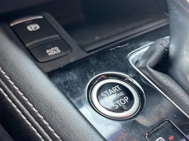 Used 2022 Nissan Kicks SR FWD image 33