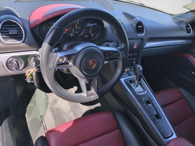Used 2017 Porsche 718 Boxster RWD image 10