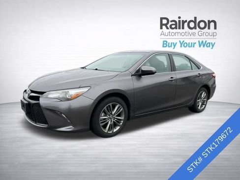 Used 2016 Toyota Camry SE FWD image 3
