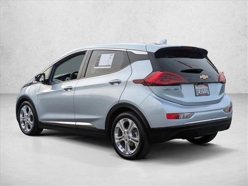 Used 2018 Chevrolet Bolt LT image 8