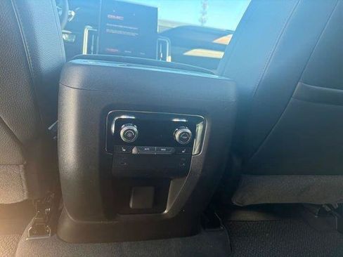 New 2026 GMC Yukon XL Denali w/ Sun & Power Step Package AWD/4WD image 29