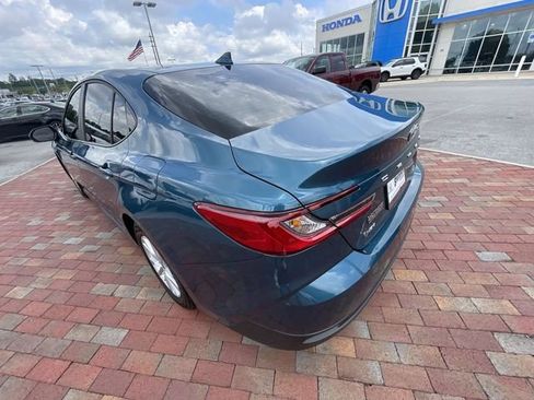 Used 2025 Toyota Camry LE FWD image 33