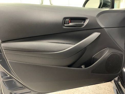 Used 2025 Toyota Corolla LE FWD image 14