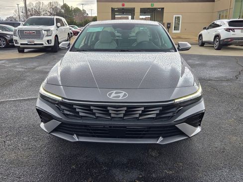New 2026 Hyundai Elantra Limited FWD image 2
