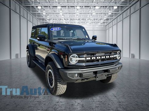 Used 2023 Ford Bronco Outer Banks w/ Sasquatch Package AWD/4WD image 1