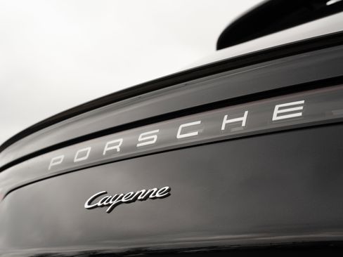 Used 2021 Porsche Cayenne Coupe AWD/4WD image 33