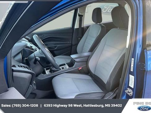 Certified 2019 Ford Escape S image 18