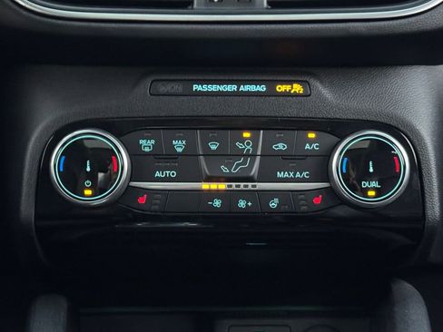 Used 2022 Ford Escape Titanium w/ Class II Trailer Tow Package image 20