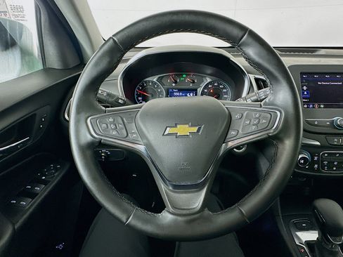 Used 2024 Chevrolet Equinox LT image 11