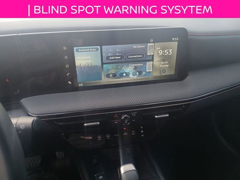 Used 2025 Nissan Kicks SR image 14