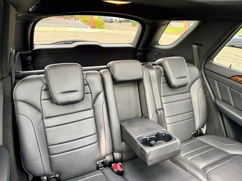 Used 2013 Mercedes-Benz ML 63 AMG 4MATIC image 16