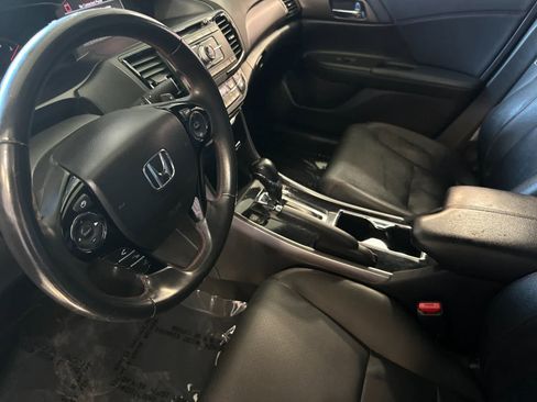 Used 2017 Honda Accord Sport Special Edition image 12