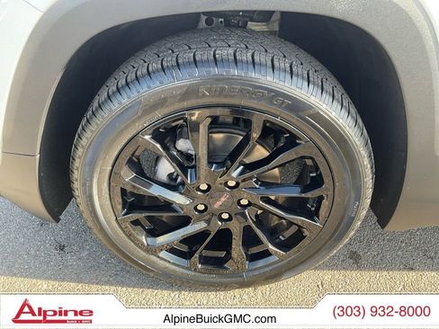 Used 2023 GMC Terrain SLE w/ Driver Convenience Package image 14