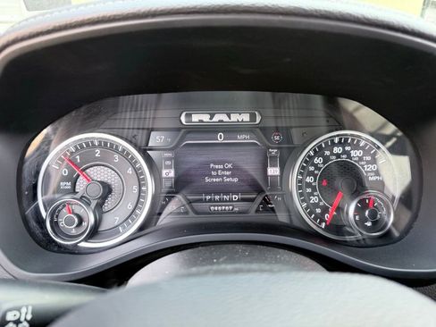 Used 2024 RAM 1500 Laramie image 15