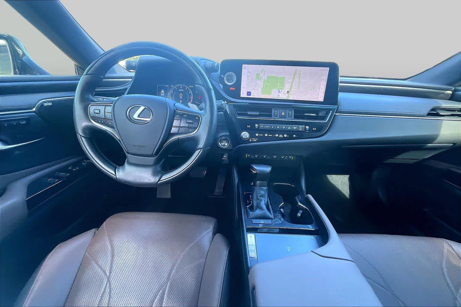 Used 2024 Lexus ES 350 Ultra Luxury w/ Accessory Package (Z2) FWD image 16