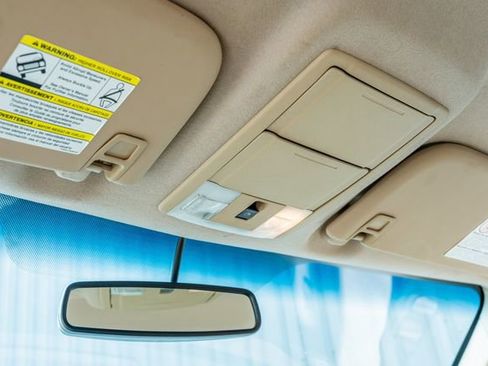 Used 2012 Ford F250 Lariat image 22