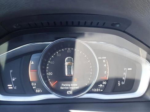 Used 2018 Volvo V60 T5 Cross Country w/ Convenience Package AWD/4WD image 13